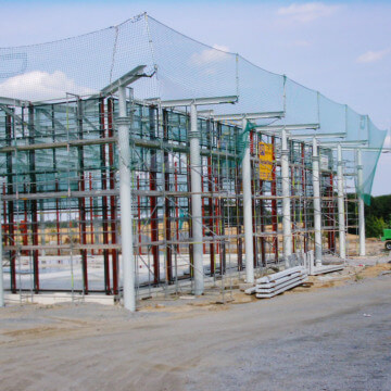 Construction of a car dealership in Bautzen