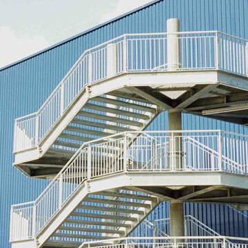 Treppen eines Einrichtungshauses in Dresden